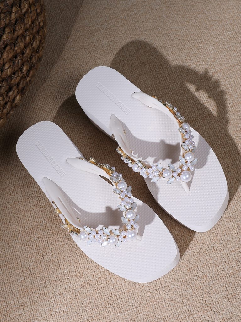 TM251993_SUMMER_WHITE_9